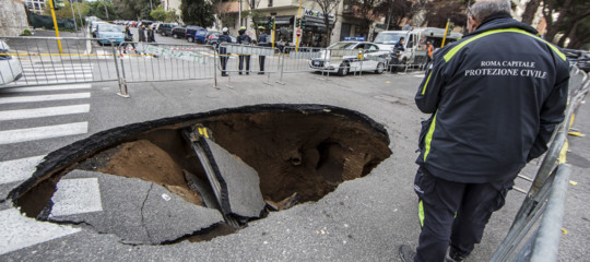 Sibet, servirebbero 40 milioni per le buche stradali